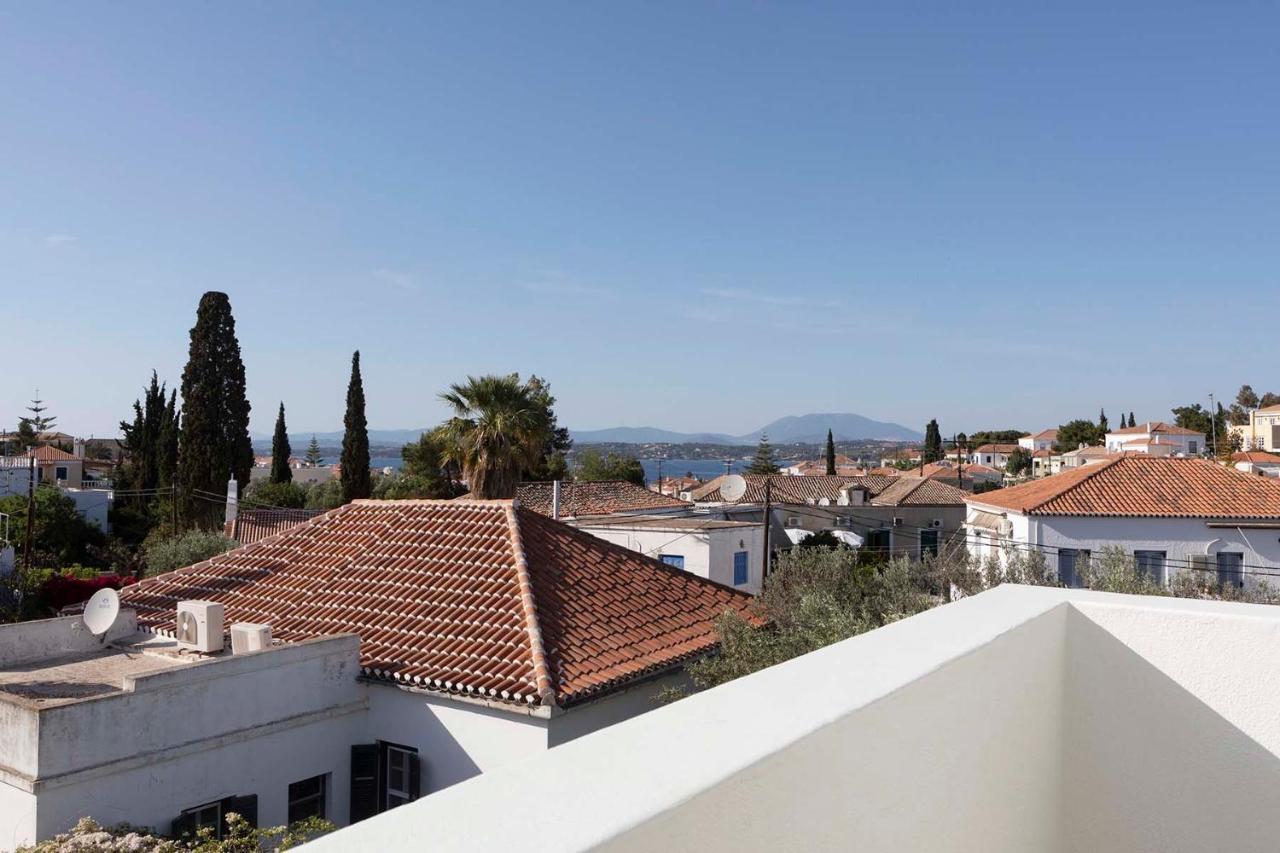 Отель Yayaki Spetses Экстерьер фото
