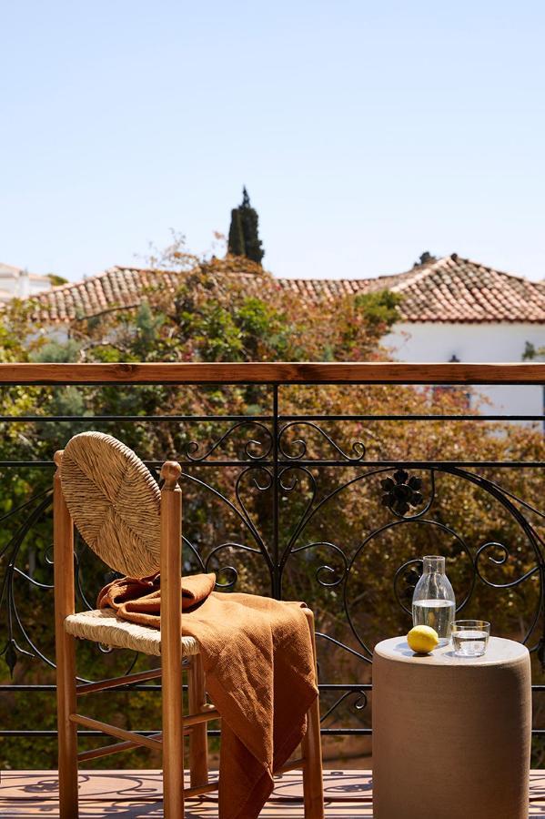 Отель Yayaki Spetses Экстерьер фото
