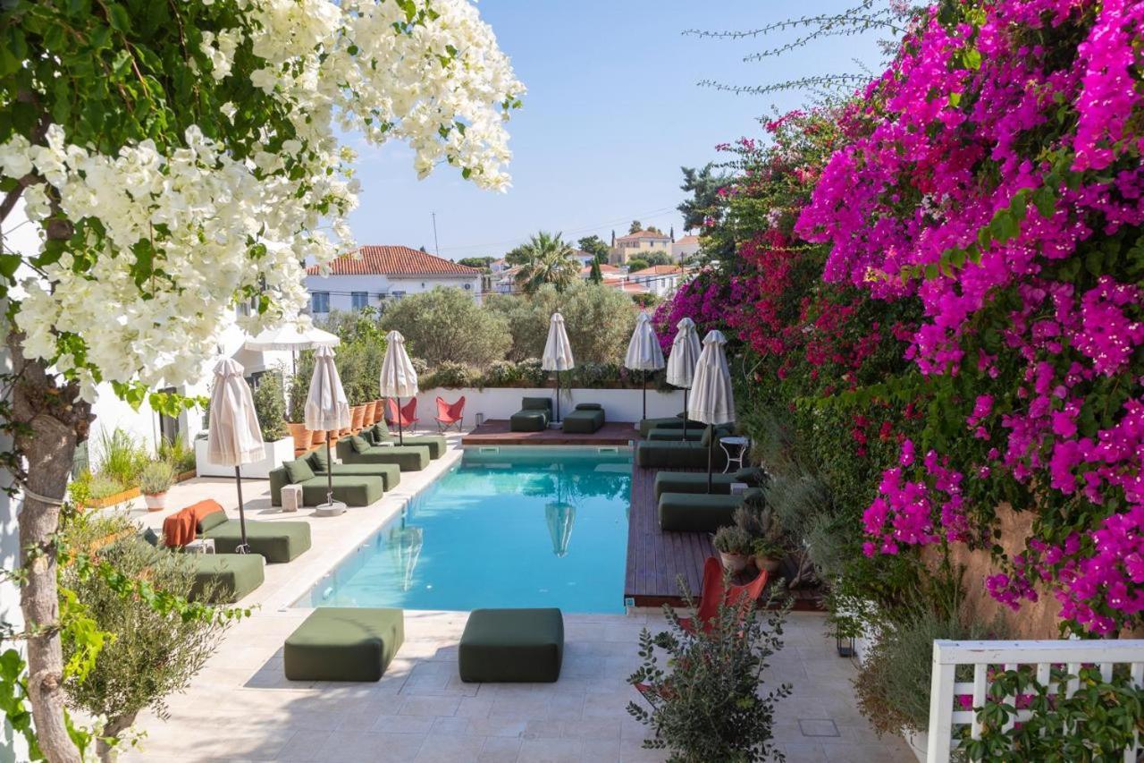 Отель Yayaki Spetses Экстерьер фото